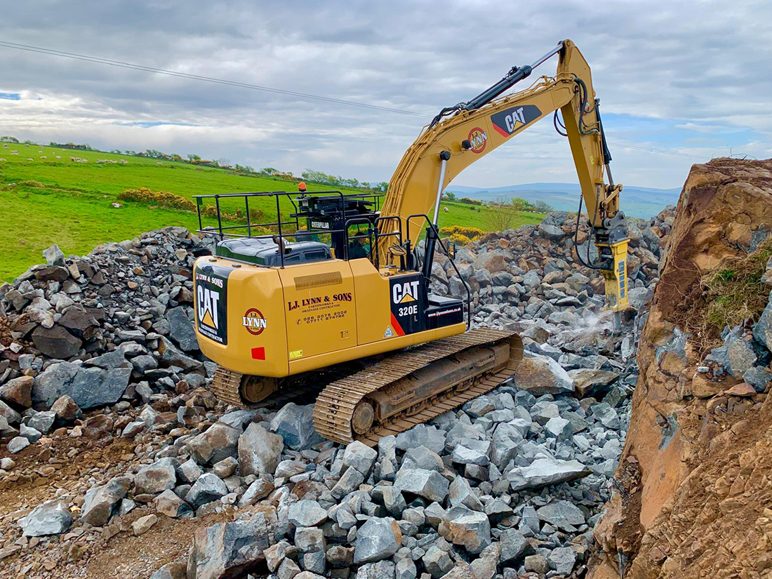 CAT 320