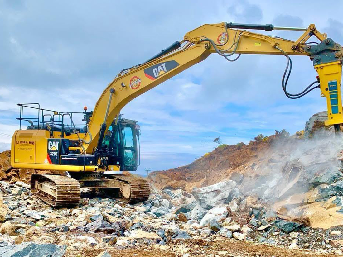 CAT 320